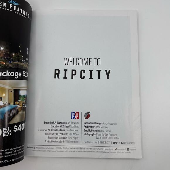 Portland Trailblazer 2016-2017 Damian Lillard, Magazine, Sports, Basketball - Picture 2 of 7